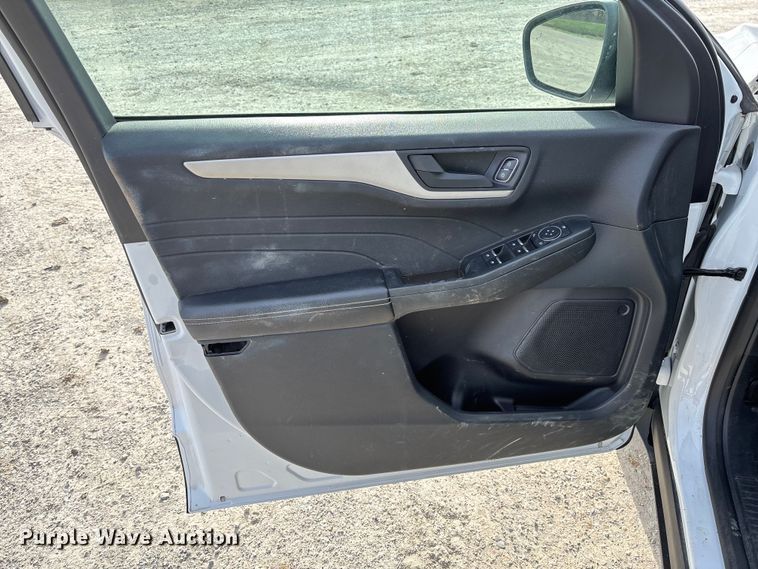 image for item FB3233 2021 Ford Escape SUV