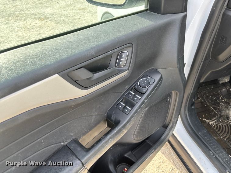 image for item FB3233 2021 Ford Escape SUV