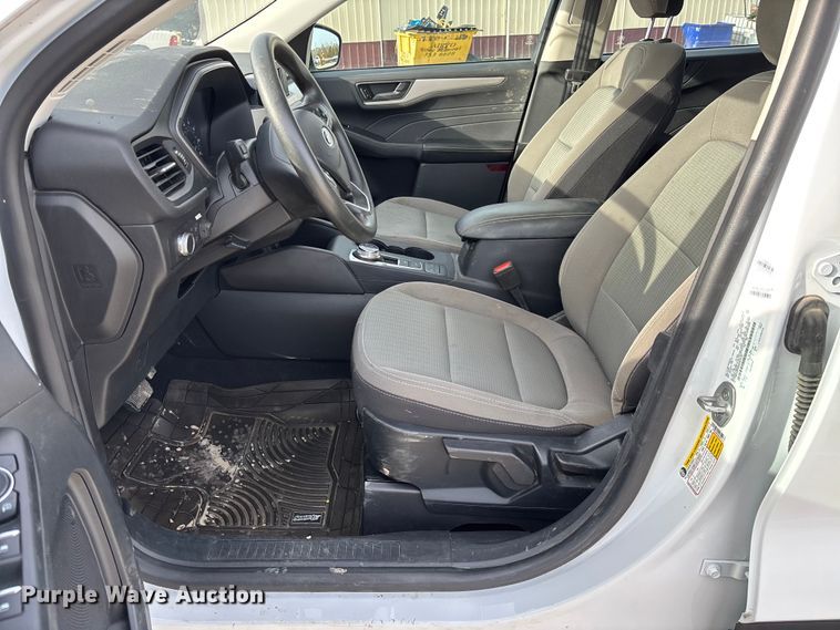 image for item FB3233 2021 Ford Escape SUV