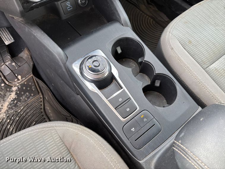 image for item FB3233 2021 Ford Escape SUV