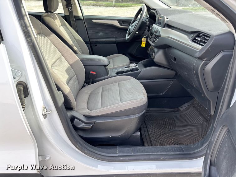 image for item FB3233 2021 Ford Escape SUV