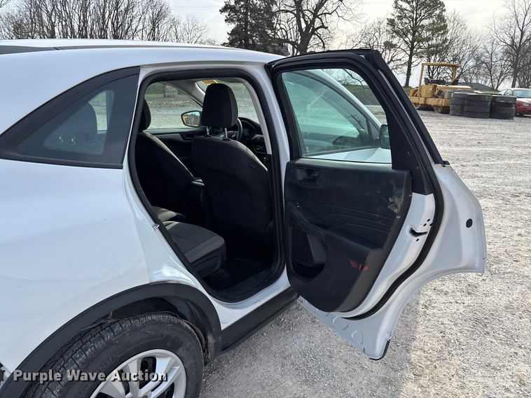 image for item FB3233 2021 Ford Escape SUV