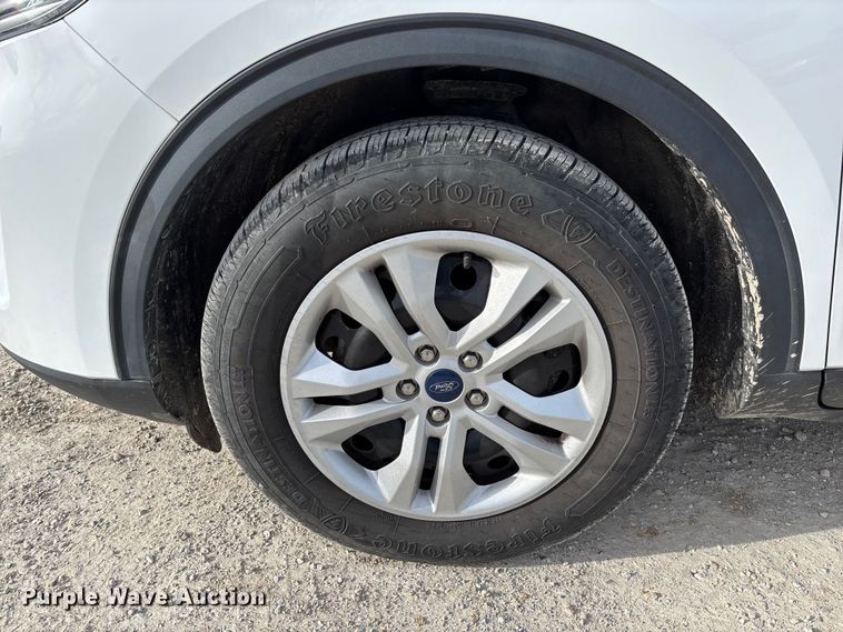 image for item FB3233 2021 Ford Escape SUV