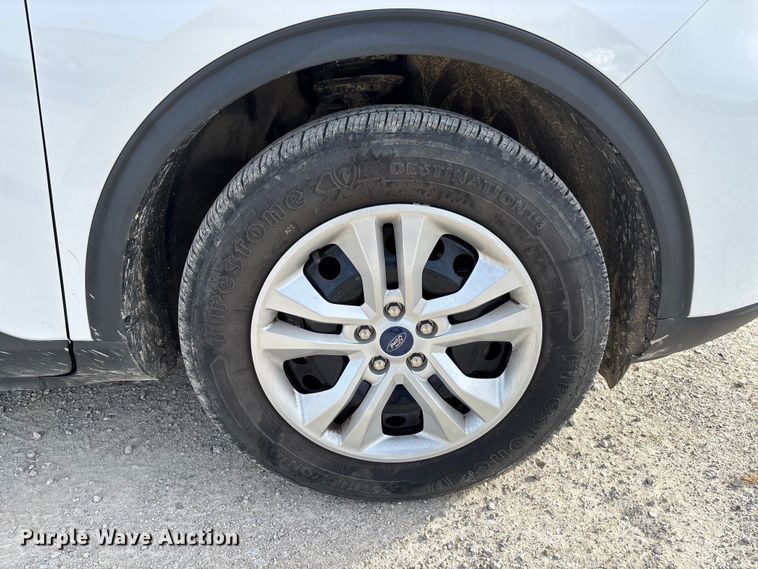 image for item FB3233 2021 Ford Escape SUV