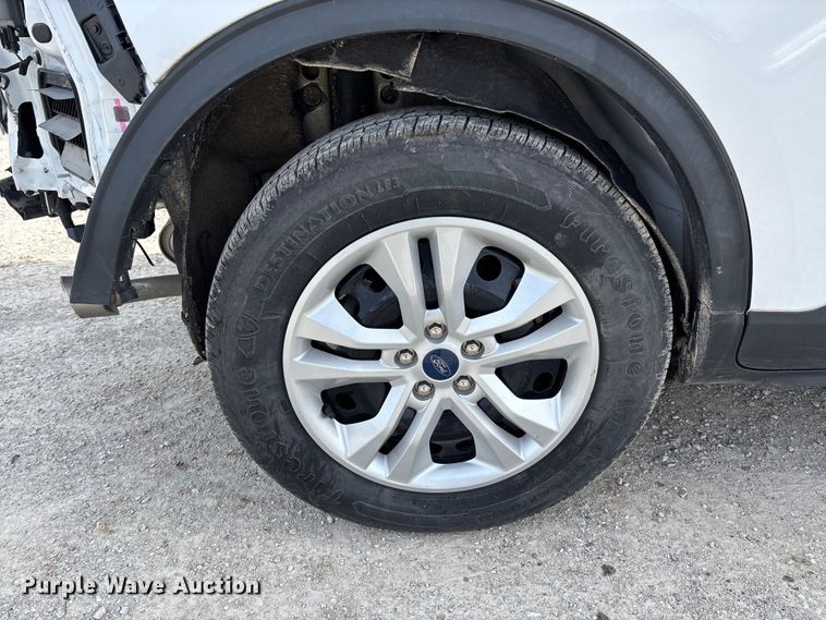 image for item FB3233 2021 Ford Escape SUV