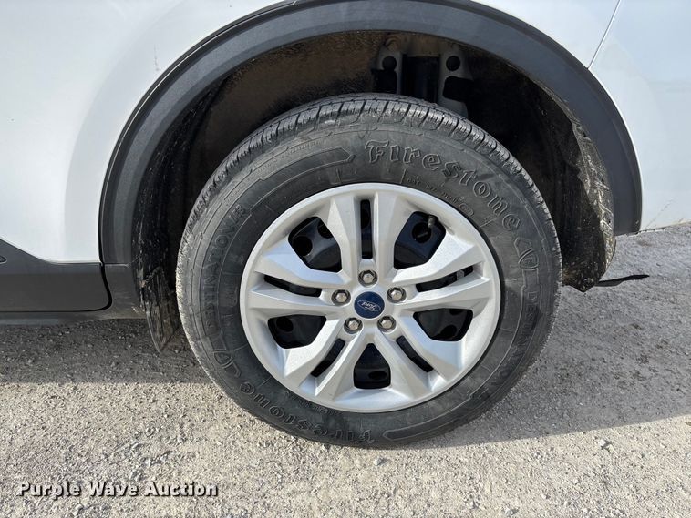 image for item FB3233 2021 Ford Escape SUV