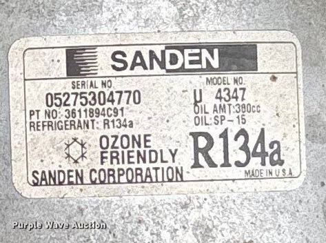 image for item FB3234 2008 International 7400 oil distributor truck