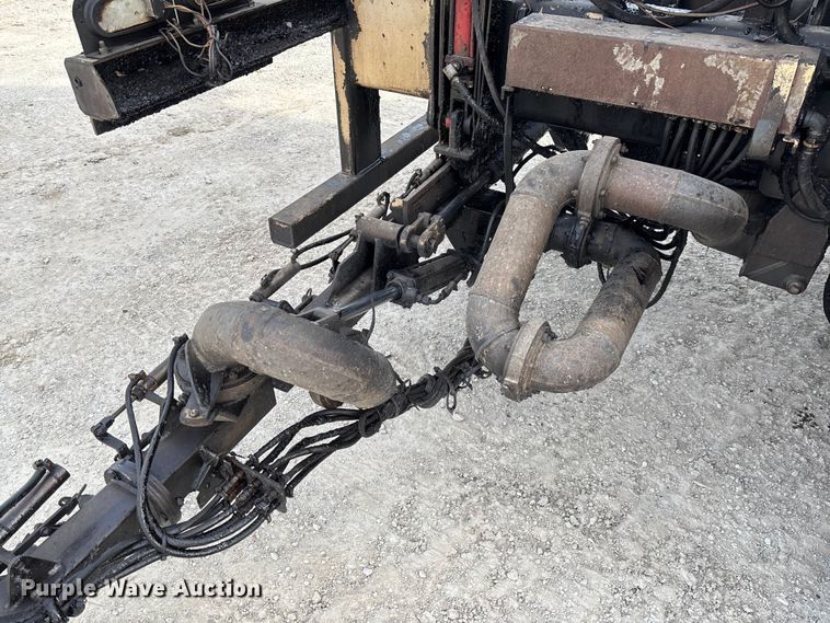 image for item FB3234 2008 International 7400 oil distributor truck