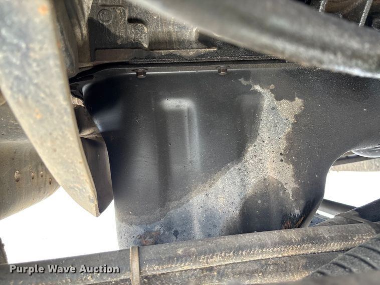 image for item FB3235 2008 International 7400 oil distributor truck