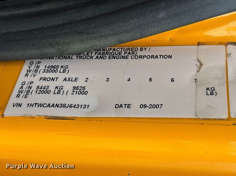 image for item FB3235 2008 International 7400 oil distributor truck