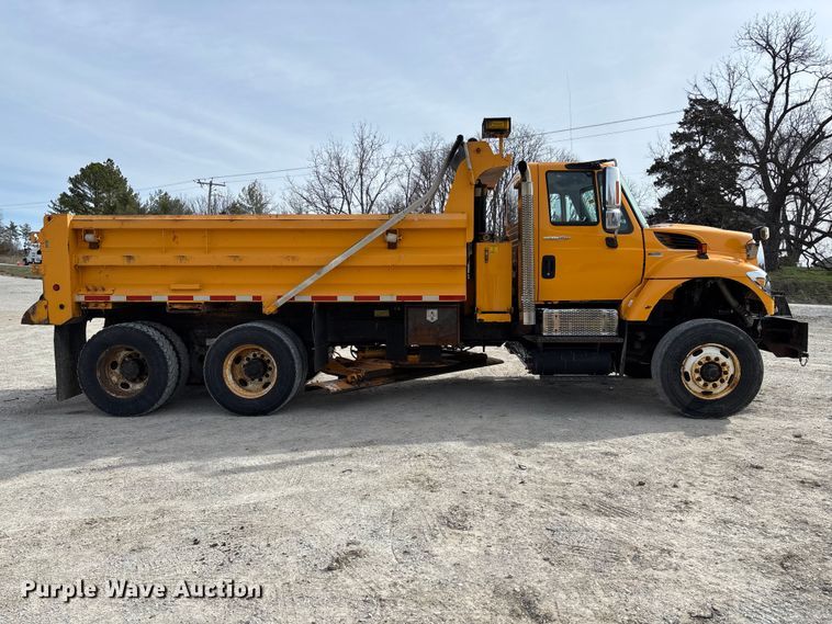 image for item FB3236 2013 International 7500 dump truck