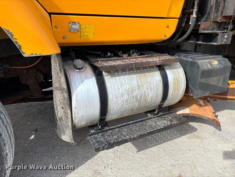 image for item FB3236 2013 International 7500 dump truck