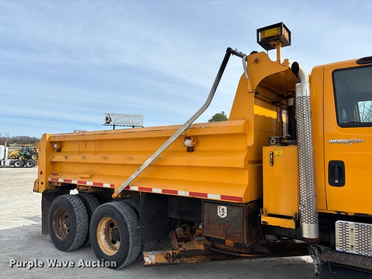 image for item FB3236 2013 International 7500 dump truck