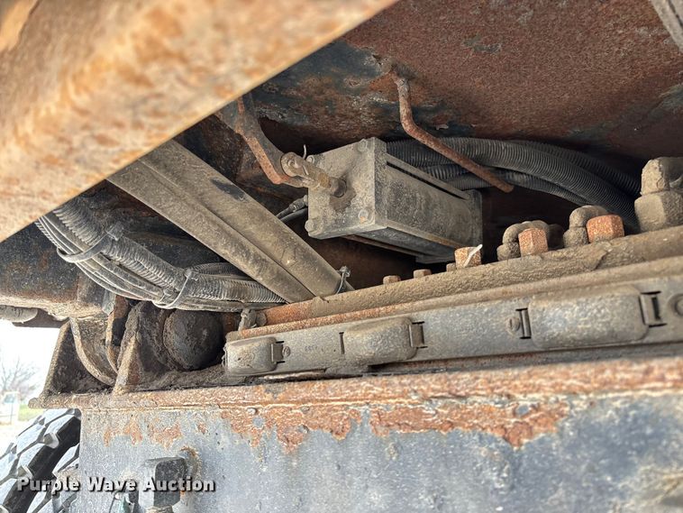 image for item FB3236 2013 International 7500 dump truck