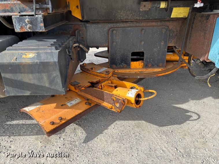 image for item FB3236 2013 International 7500 dump truck