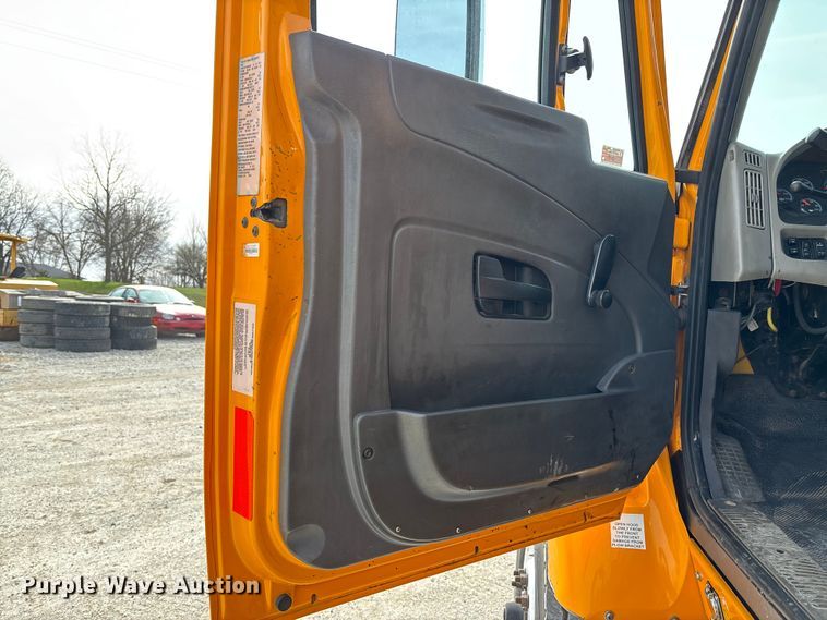 image for item FB3236 2013 International 7500 dump truck