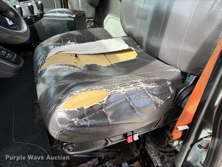 image for item FB3236 2013 International 7500 dump truck