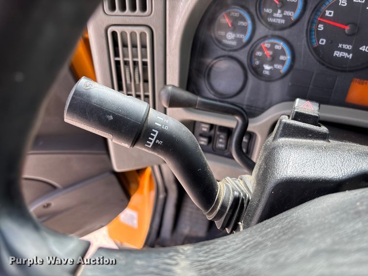 image for item FB3236 2013 International 7500 dump truck