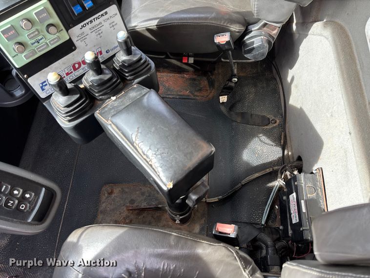 image for item FB3236 2013 International 7500 dump truck