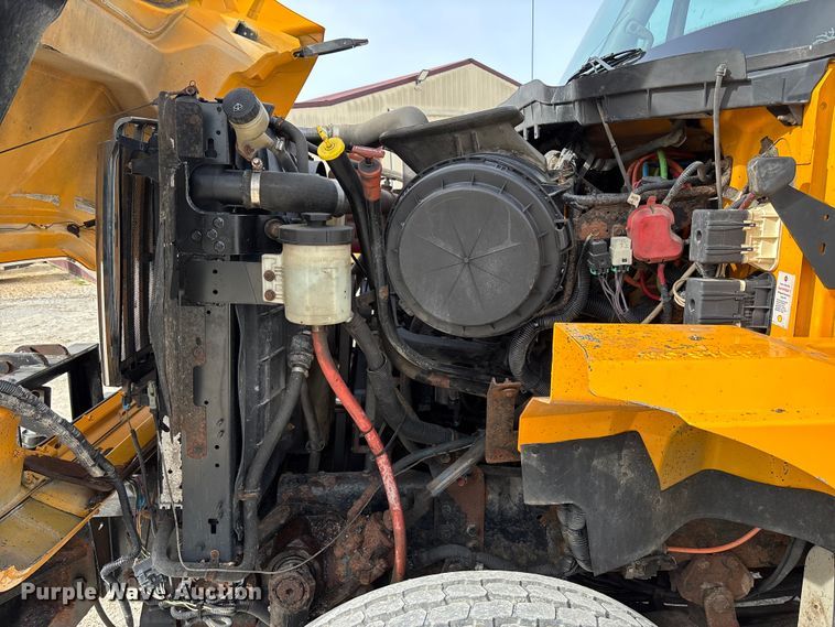 image for item FB3236 2013 International 7500 dump truck