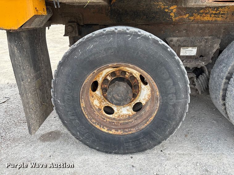 image for item FB3236 2013 International 7500 dump truck