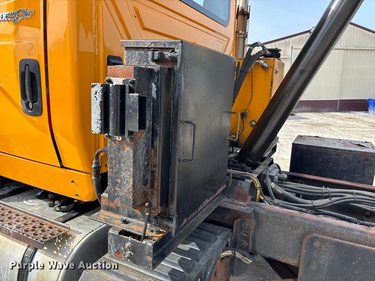 image for item FB3236 2013 International 7500 dump truck