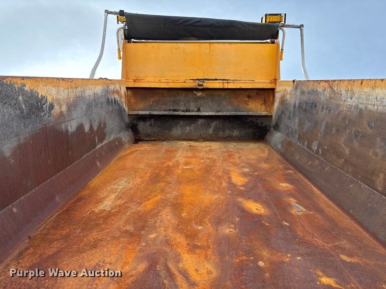 image for item FB3236 2013 International 7500 dump truck