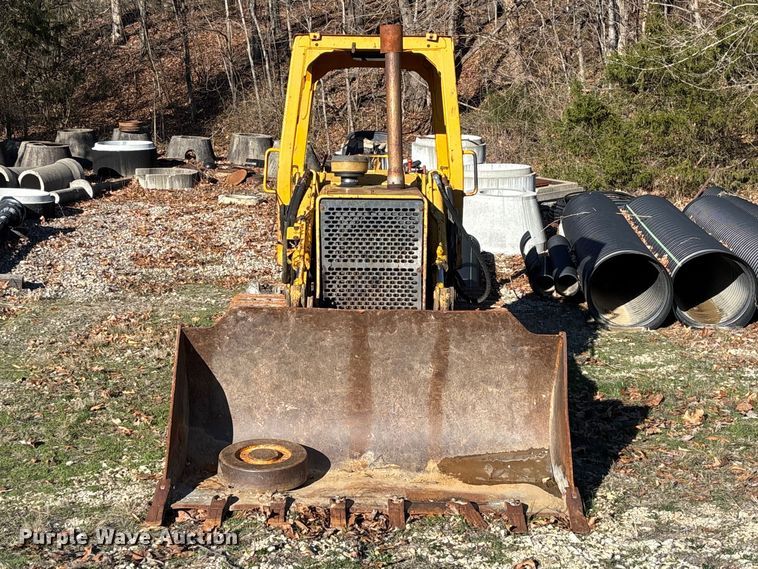 image for item FB3255 1988 John Deere 555G track loader