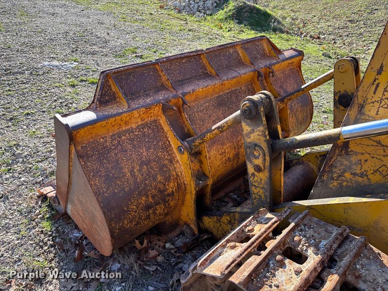 image for item FB3255 1988 John Deere 555G track loader