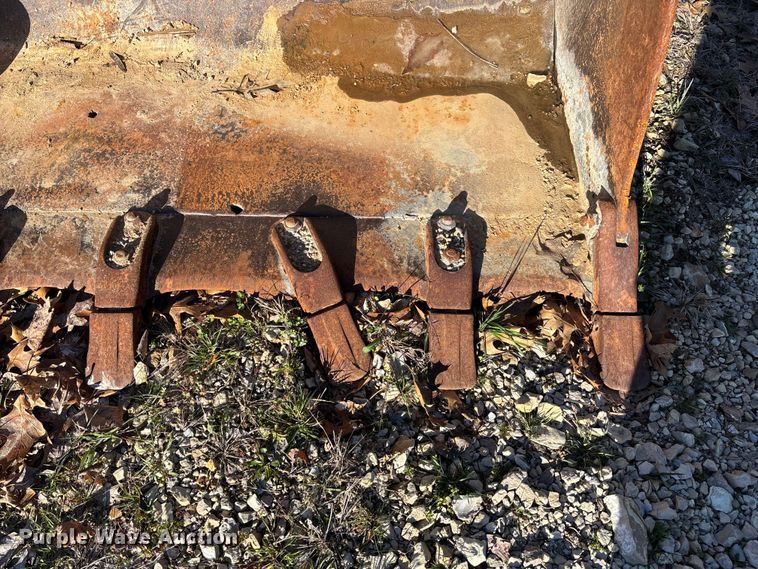 image for item FB3255 1988 John Deere 555G track loader