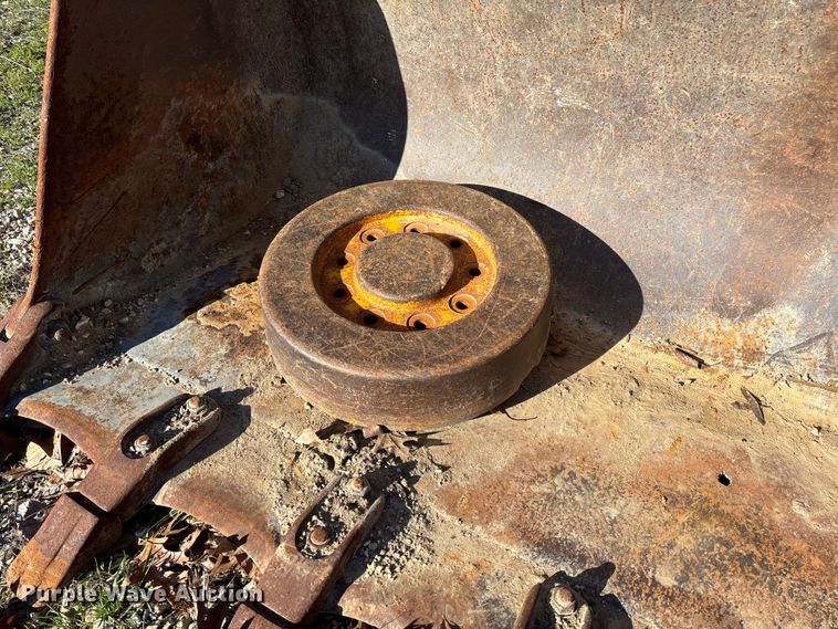 image for item FB3255 1988 John Deere 555G track loader