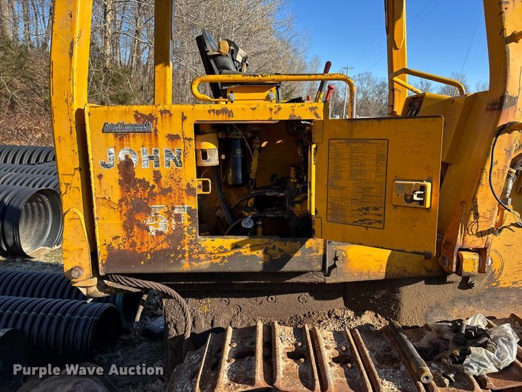 image for item FB3255 1988 John Deere 555G track loader