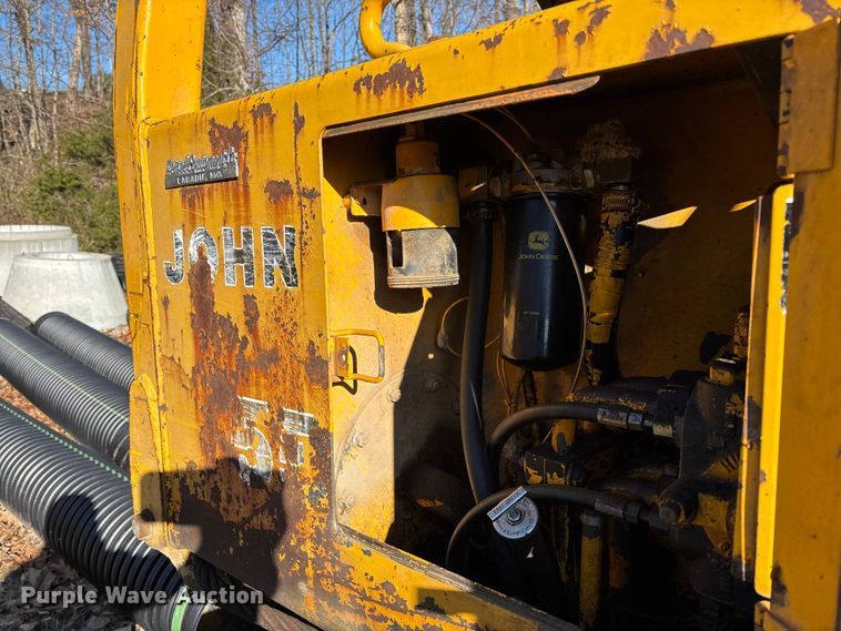 image for item FB3255 1988 John Deere 555G track loader