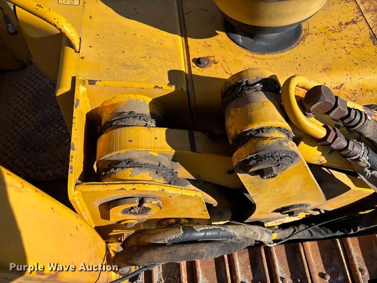 image for item FB3255 1988 John Deere 555G track loader