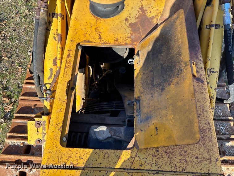 image for item FB3255 1988 John Deere 555G track loader