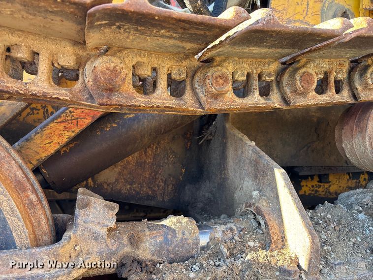 image for item FB3255 1988 John Deere 555G track loader