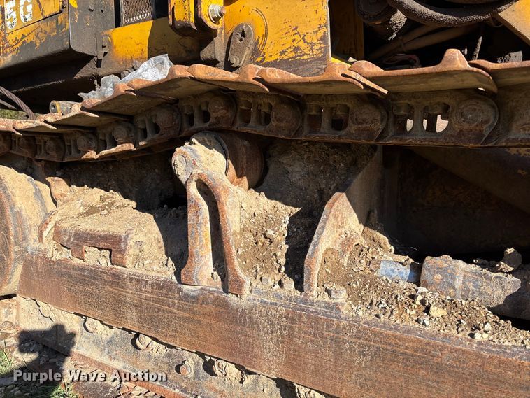 image for item FB3255 1988 John Deere 555G track loader