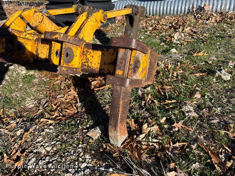 image for item FB3255 1988 John Deere 555G track loader