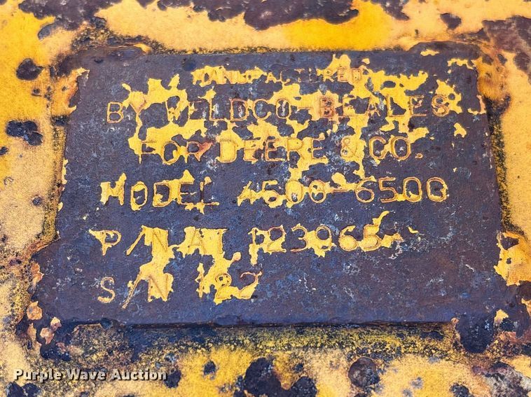 image for item FB3255 1988 John Deere 555G track loader