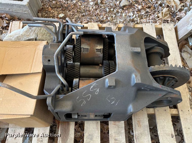 image for item FB3255 1988 John Deere 555G track loader