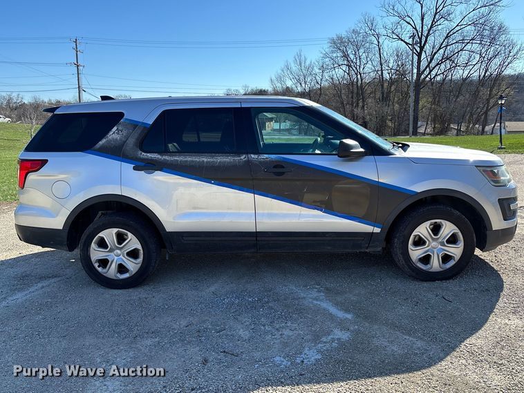 image for item FB3256 2017 Ford Explorer Police Interceptor  SUV