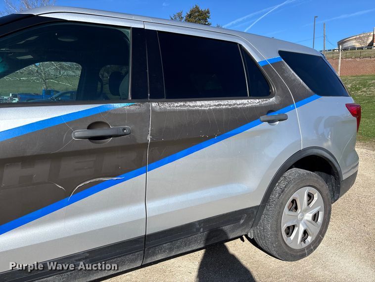 image for item FB3256 2017 Ford Explorer Police Interceptor  SUV