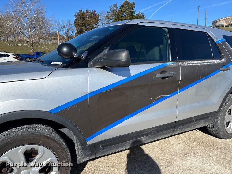 image for item FB3256 2017 Ford Explorer Police Interceptor  SUV