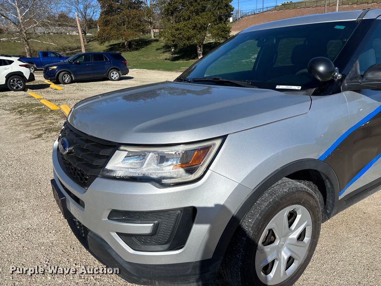 image for item FB3256 2017 Ford Explorer Police Interceptor  SUV