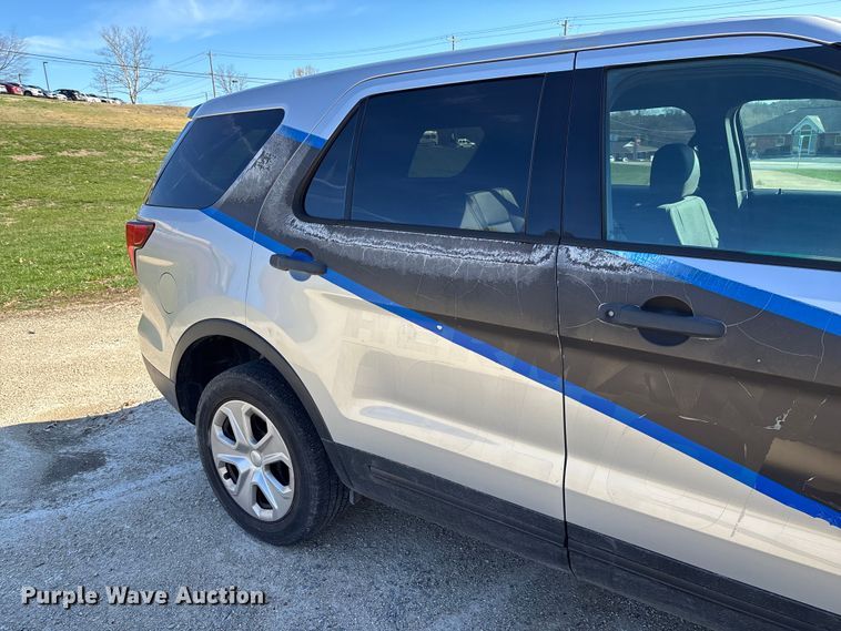 image for item FB3256 2017 Ford Explorer Police Interceptor  SUV
