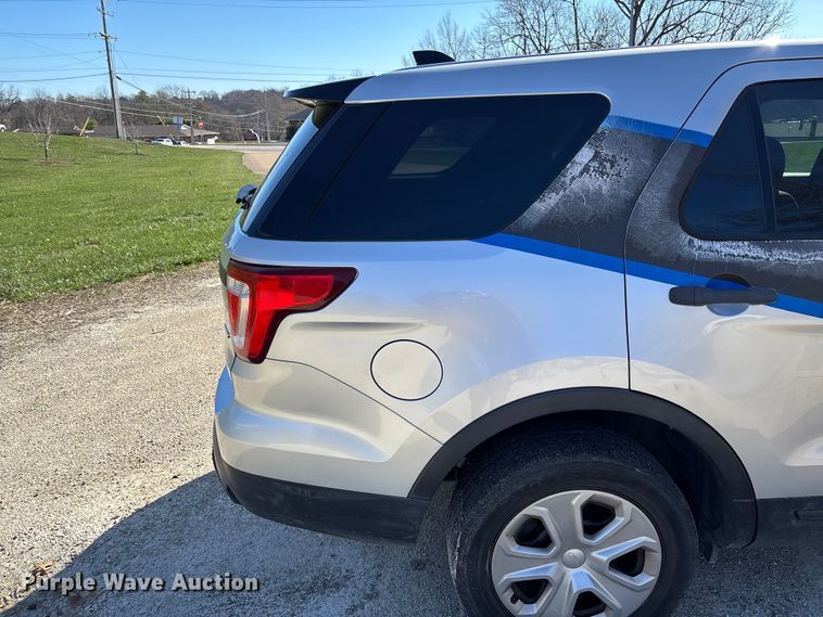 image for item FB3256 2017 Ford Explorer Police Interceptor  SUV