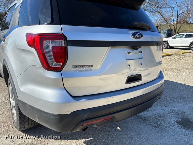 image for item FB3256 2017 Ford Explorer Police Interceptor  SUV