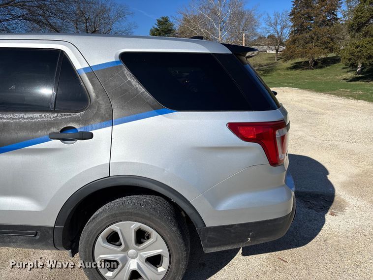image for item FB3256 2017 Ford Explorer Police Interceptor  SUV