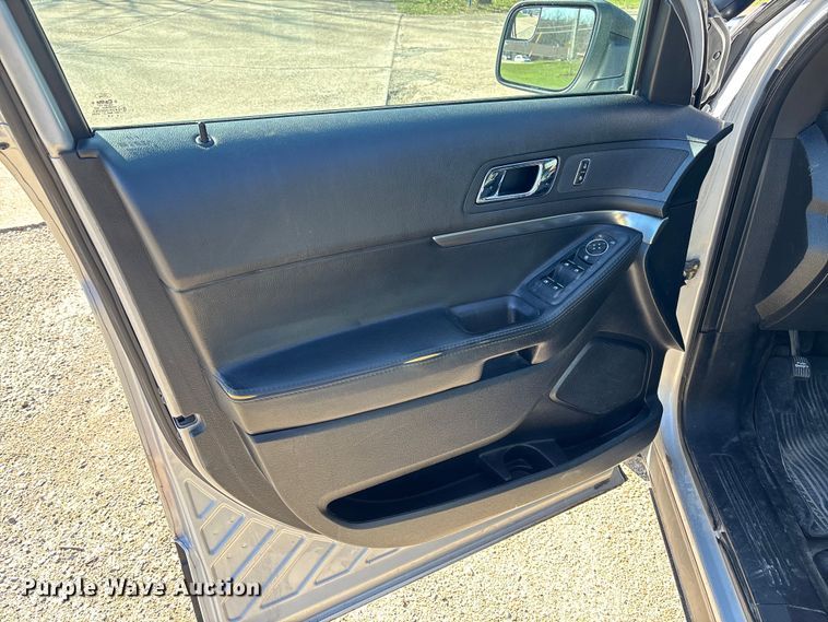 image for item FB3256 2017 Ford Explorer Police Interceptor  SUV