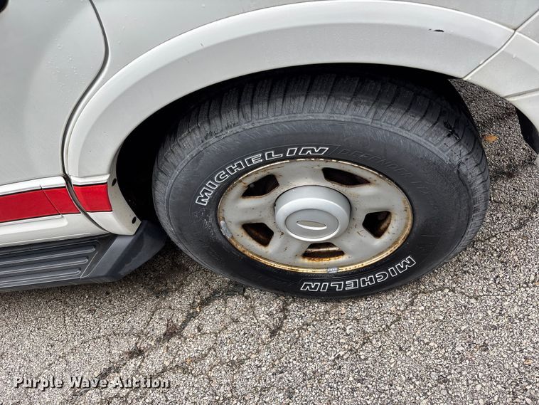 image for item FB3549 2008 Ford Expedition SUV